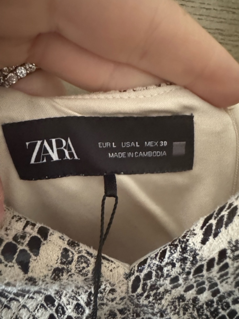 Zara Black and Cream Snake-Print Bodycon Dress - Picture 6 of 7